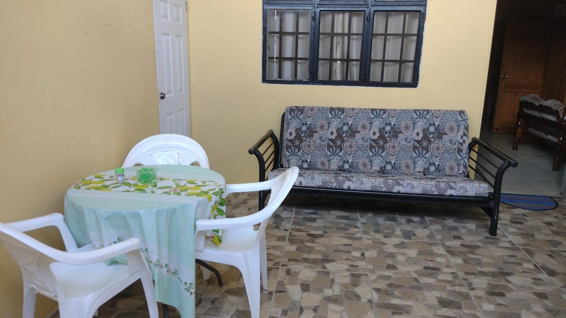 Tessa'S Inn Arima 0*,  Trinidad And Tobago